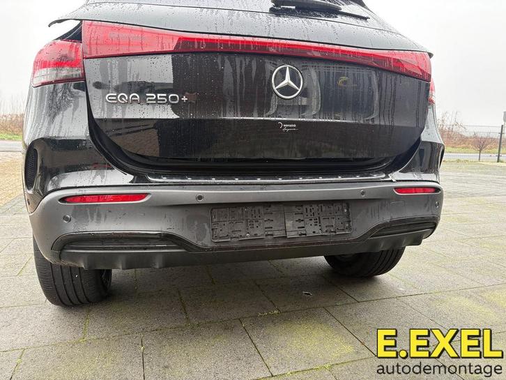 Achterbumper Mercedes EQA Kleur 191 vanaf 2021, Auto-onderdelen, Carrosserie, Bumper, Mercedes-Benz, Achter, Gebruikt, Herkomst onderdeel bekend