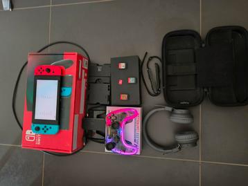 Une Nintendo Switch avec de nombreux accessoires, Enlèvement, Utilisé