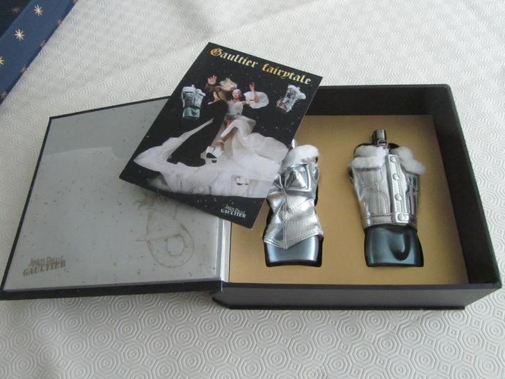 GAULTIER Zeldzame Spaanse persdoos, Handtassen en Accessoires, Uiterlijk | Parfum, Verzenden