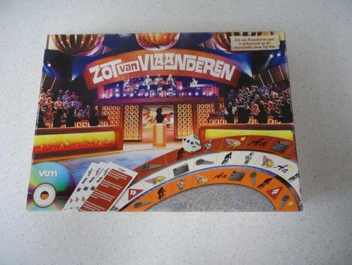Naar het bekende VTM spel "Zot Van Vlaanderen" met CD., Hobby en Vrije tijd, Gezelschapsspellen | Bordspellen, Gebruikt, Ophalen of Verzenden
