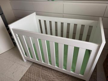 Wit baby bed Bipita 1m20 met matras  beschikbaar voor biedingen