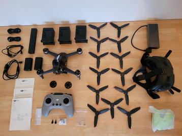 DJI FPV fly more combo + extra's, Enlèvement, Comme neuf, Drone avec caméra
