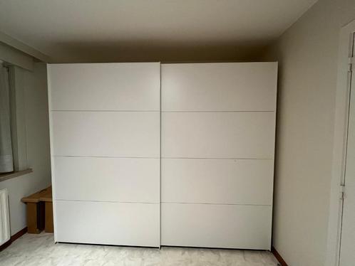 Witte kleerkast met 2 schuifdeuren, Huis en Inrichting, Kasten | Kleerkasten, Gebruikt, 200 cm of meer, 200 cm of meer, 50 tot 75 cm
