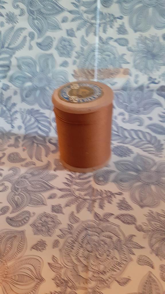 500y/457m fil de coto, beige neuf sur bobine de bois, Hobby & Loisirs créatifs, Couture & Fournitures, Neuf, Fil ou Aiguille(s)