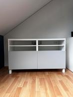 BESTÅ Banc TV IKEA blanc avec portes grises 120x42x74 cm, Maison & Meubles, Comme neuf, Verre