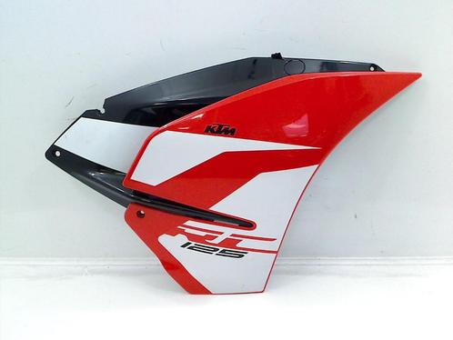 ZIJKUIPDEEL RECHTS KTM RC 125 2019 (RC125 F5003S1), Motoren, Onderdelen | Overige, Gebruikt