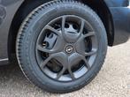 Opel Vivaro VAN L2 2.0 AT8 145PK |NEW MODEL|STOCK|, Auto's, Automaat, Vivaro, 107 kW, Zilver of Grijs