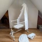 Vintage metalen wieg met hemel – romantische stijl, Kinderen en Baby's, Babywiegjes en Ledikanten, Ophalen