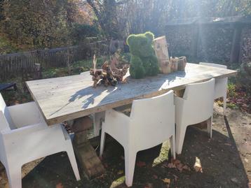 8 terrasstoelen beschikbaar voor biedingen