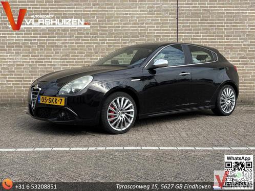 Alfa Romeo Giulietta 1.6 JTDm Distinctive | Leder/Alcantara, Auto's, Alfa Romeo, Bedrijf, Giulietta, ABS, Airbags, Alarm, Centrale vergrendeling