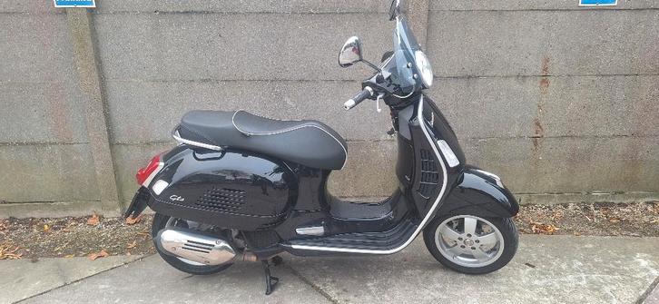 Vespa GTS Super 125, Fietsen en Brommers, Scooters | Vespa, Overige modellen, Benzine, Ophalen