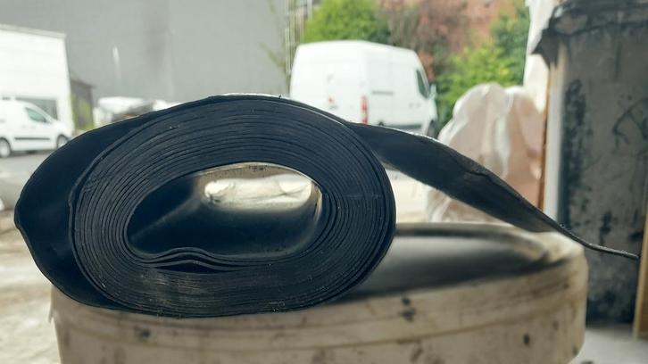 Rouleau de plomb de toiture – Largeur 33 cm, Bricolage & Construction, Isolation & Étanchéité, Comme neuf, Isolation de toiture