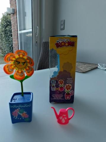 ZINGENDE EN DANSENDE BLOEM beschikbaar voor biedingen