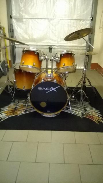 A vendre Batterie BASIX 300 Euros, Musique & Instruments, Batteries & Percussions, Enlèvement, Comme neuf, Autres marques