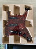 Pickguard Stratocaster SSS Alnico 5, Musique & Instruments, Enlèvement ou Envoi, Comme neuf