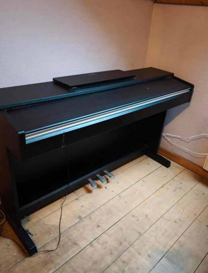 yamaha digital piano arius ydp-142, Muziek en Instrumenten, Piano's, Piano, Ophalen