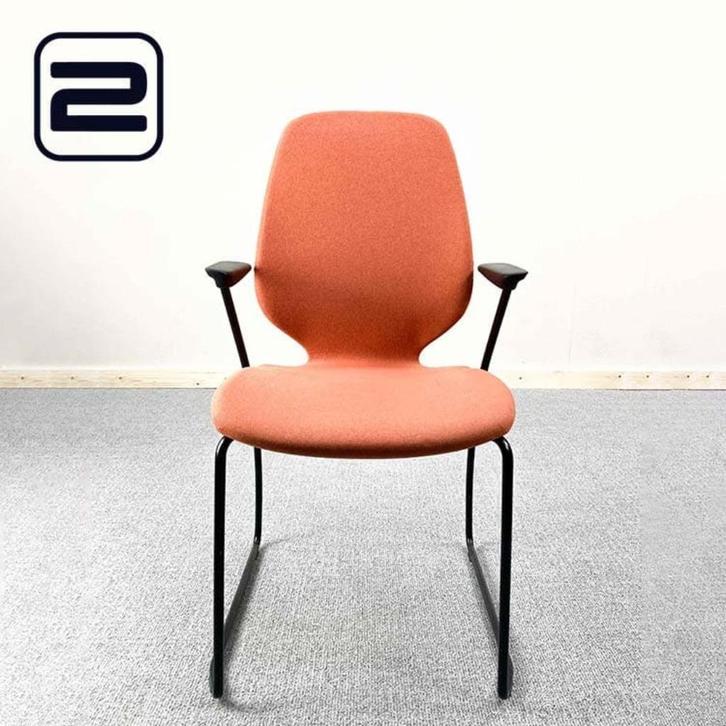 KINNARPS Monroe Vergaderstoel, Huis en Inrichting, Bureaustoelen, Zo goed als nieuw, Bureaustoel, Oranje, Ophalen