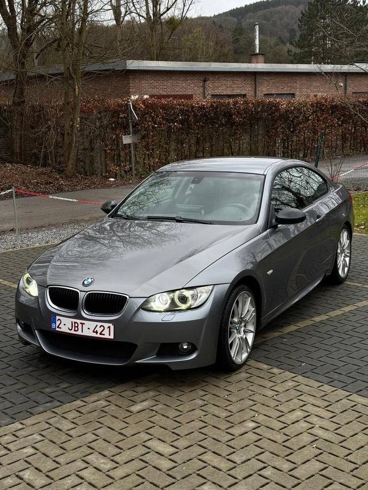 BMW E92 320i 2008 - 92.000 km - M-pakket, Auto's, BMW, Particulier, Zetelverwarming, Benzine, Euro 4, Ophalen