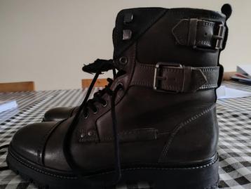Piere One gewatteerde lederen boots beschikbaar voor biedingen