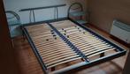 2 bedden , 4 lattenbodems , 2 nachttafels, Huis en Inrichting, Slaapkamer | Bedden, Ophalen, Gebruikt, Tweepersoons, 140 cm
