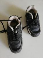 Nike Air max Mt 25 kinderschoenen, Kinderen en Baby's, Kinderkleding | Schoenen en Sokken, Ophalen, Zo goed als nieuw