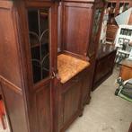 2 mooie antieke kasten met marmeren blad, Ophalen