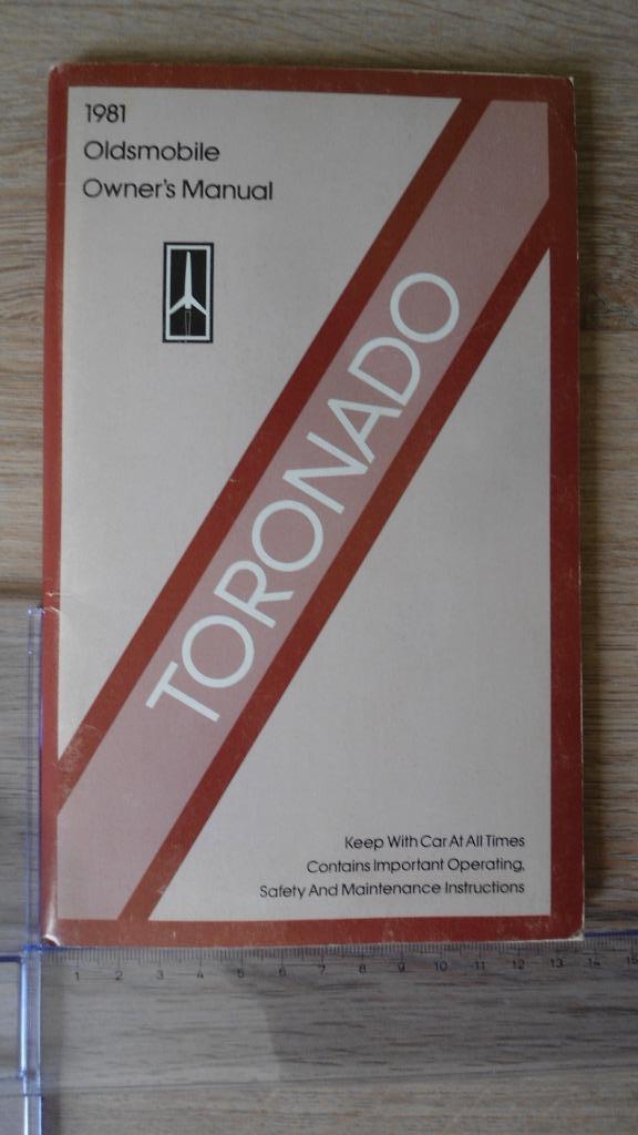 1981 Oldsmobile Toronado. First edition Owner's Manual., Auto diversen, Handleidingen en Instructieboekjes, Ophalen of Verzenden
