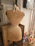 Antieke duivenborst paspop met wespentaille, Antiquités & Art, Curiosités & Brocante, Enlèvement