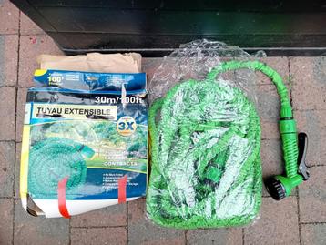 2 tuinslangen met uitschuifbare douche  beschikbaar voor biedingen