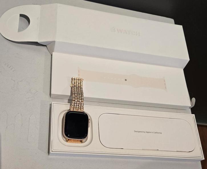 Apple Iwatch series 10 strass + roze, Handtassen en Accessoires, Smartwatches, Zo goed als nieuw, iOS, Roze, Afstand, Calorieverbanding