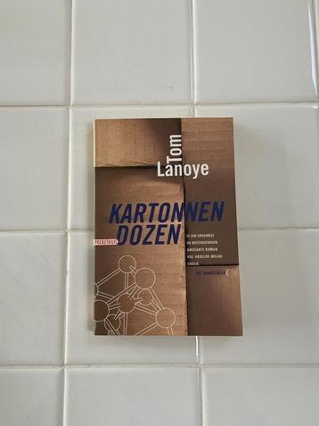 Kartonnen dozen - Tom Lanoye beschikbaar voor biedingen