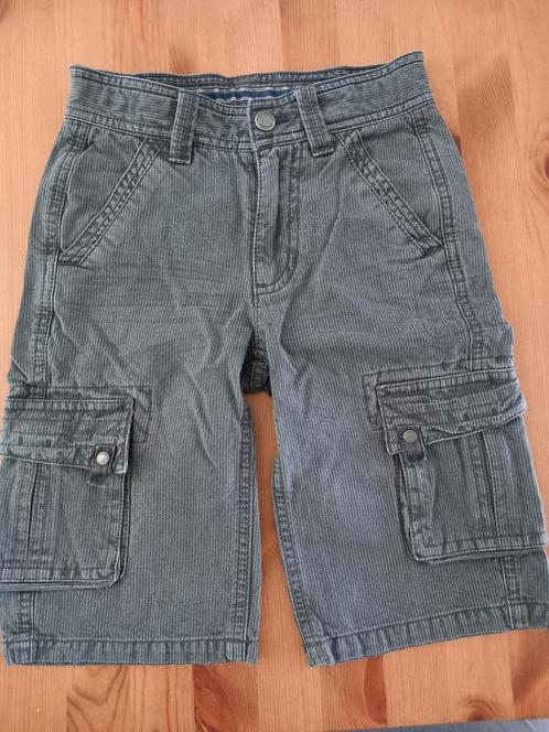 Short s.Oliver maat 116, Kinderen en Baby's, Kinderkleding | Maat 116, Zo goed als nieuw, Jongen, Broek, Ophalen of Verzenden