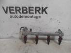 INJECTIEGALERIJ Opel Omega B (25 / 26 / 27) (90411551), Auto-onderdelen, Gebruikt, Opel