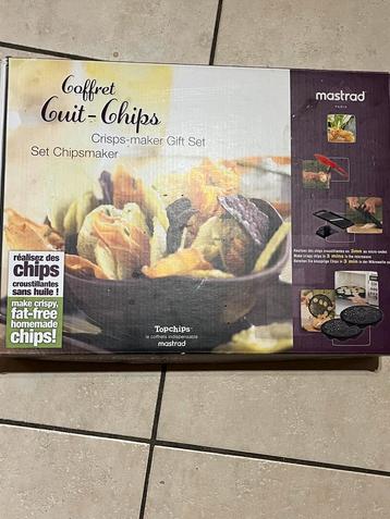 Kookdoos met olievrije chips in de magnetron  beschikbaar voor biedingen