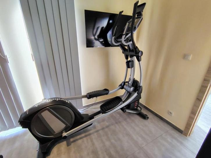 Vélo elliptique NordicTrack SE7i, Sport en Fitness, Fitnessapparatuur, Zo goed als nieuw, Crosstrainer, Ophalen