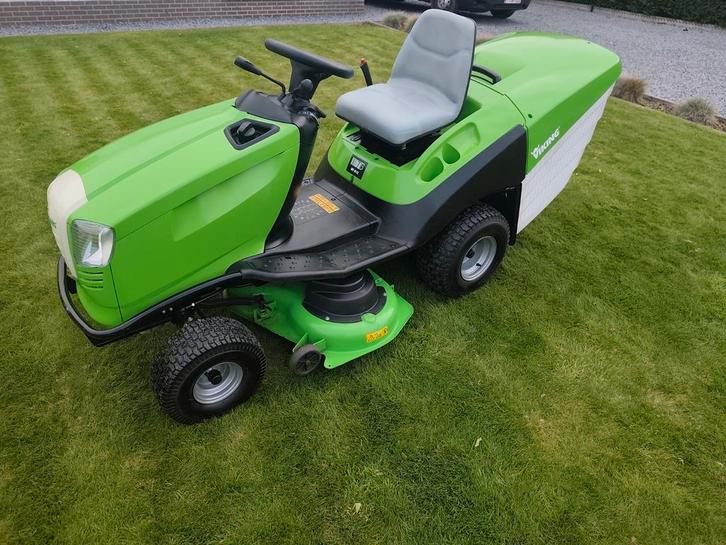 Zitmaaier viking MT 6112 T6, Tuin en Terras, Zitmaaiers, Zo goed als nieuw, 120 cm of meer, Opvangbak, Ophalen