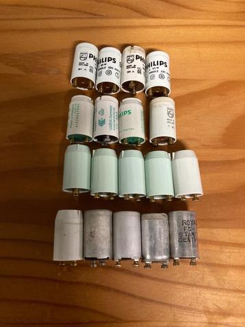 Lot van 18 starters beschikbaar voor biedingen