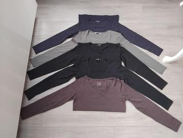 Longsleeve M/L beschikbaar voor biedingen