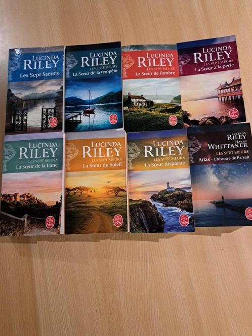 Lucinda Riley - Les Sept Soeurs - 8 Tomes, en parfait état, Boeken, Romans, Zo goed als nieuw, Europa overig, Ophalen