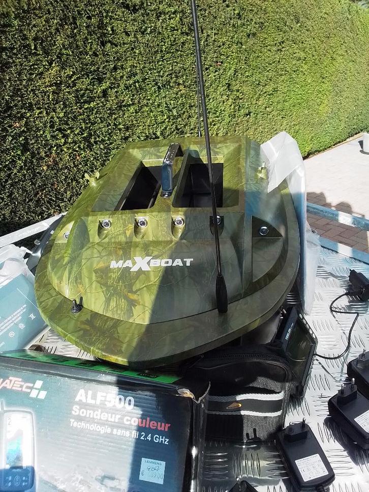 Voerboot, Watersport en Boten, Hengelsport | Karpervissen, Zo goed als nieuw, Overige typen, Ophalen