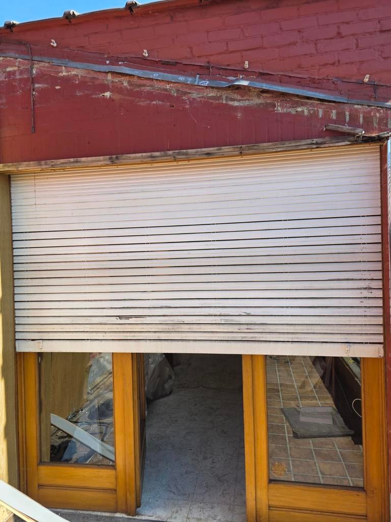 Electrisch rolluik in hout 240b x 235 h, Ophalen