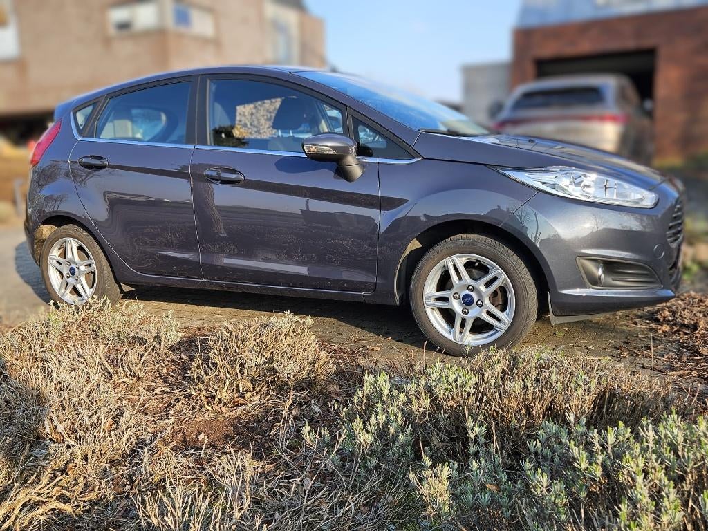 Ford Fiesta - nouvelle courroie de distribution, Euro 5, Achat, Boîte manuelle, Capteur de lumière