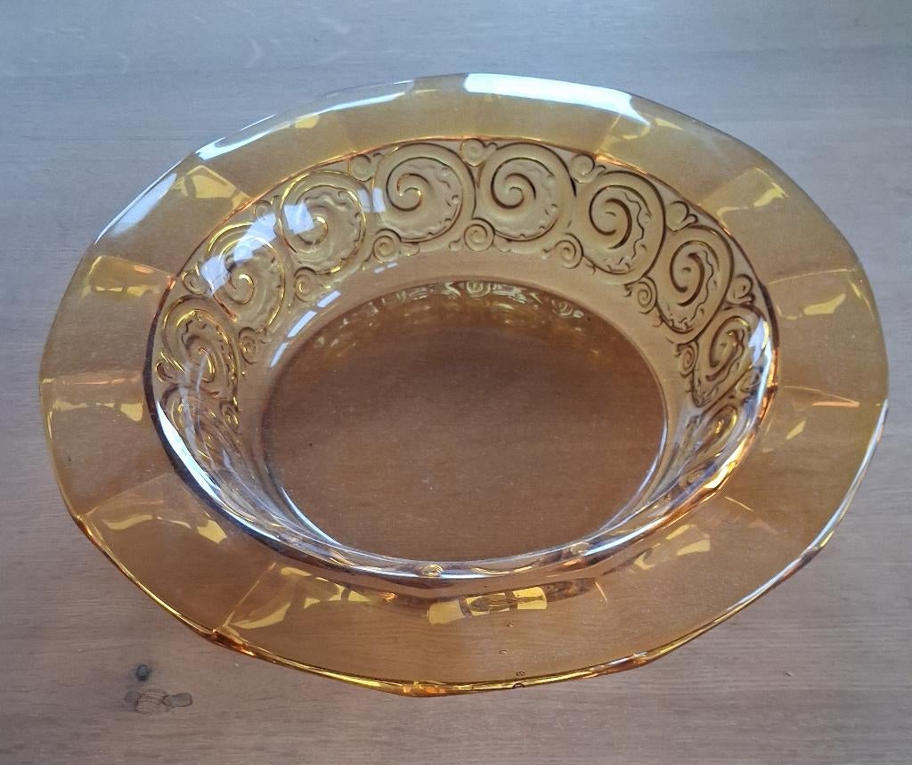 Art deco luxval schaal, Ophalen