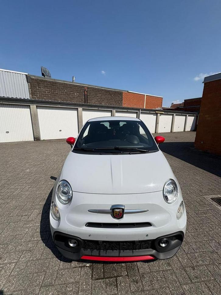 Abarth500, Auto's, Abarth, Particulier, ABS, Airbags, Airconditioning, Alarm, Apple Carplay, Bluetooth, Boordcomputer, Centrale vergrendeling