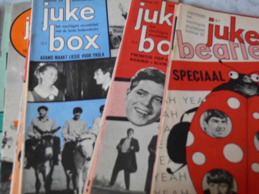 LOT JUKE BOX, Boeken, Tijdschriften en Kranten, Zo goed als nieuw, Overige typen, Ophalen