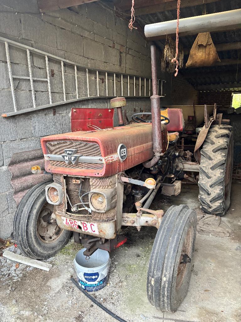 Tractor MF 133 met allerlei machines, Articles professionnels, Agriculture | Tracteurs, Enlèvement, Oldtimer/Ancêtre, Massey Ferguson