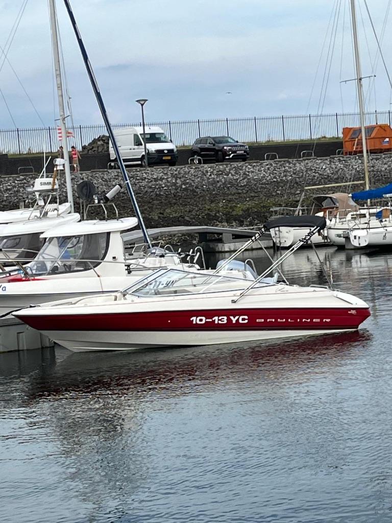 Bayliner 1850 Capri SS (Super Sport) 1996 Mercr 3.0 LX, Sports nautiques & Bateaux, Speedboat, Utilisé, 3 à 6 mètres, Essence