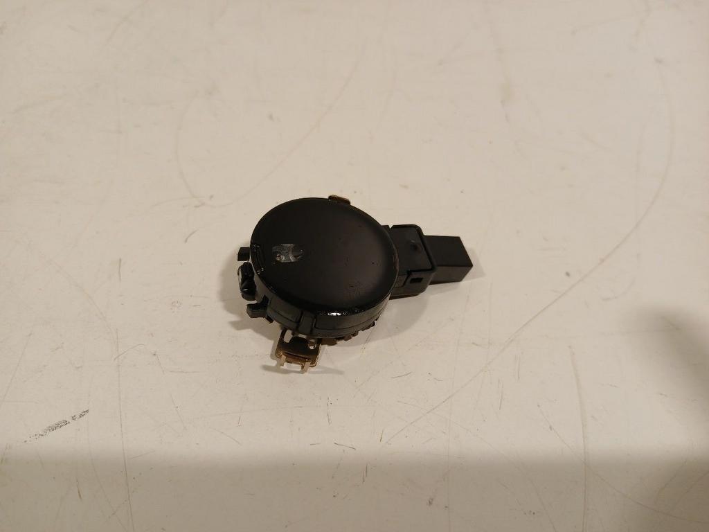 Regensensor Renault Kangoo, Onderdelen@venauto.nl, Van der Ven Autorecycling B.V., Gebruikt, Ettenseweg 76, 4706 PB Roosendaal, The Netherlands