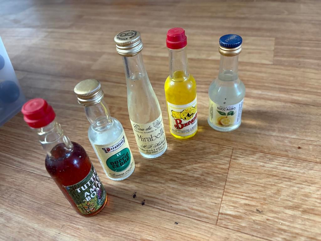 Lot de mini bouteilles d’alcool (mignonnettes), Enlèvement