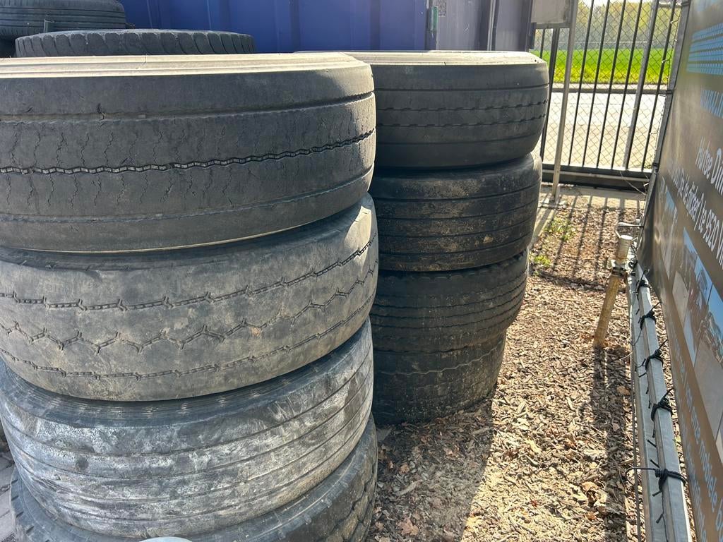 Vrachtwagen opligger banden 385/65R22,5 occazi 10% profiel, Auto-onderdelen, Banden en Velgen, Ophalen, Vrachtwagen, Band(en)